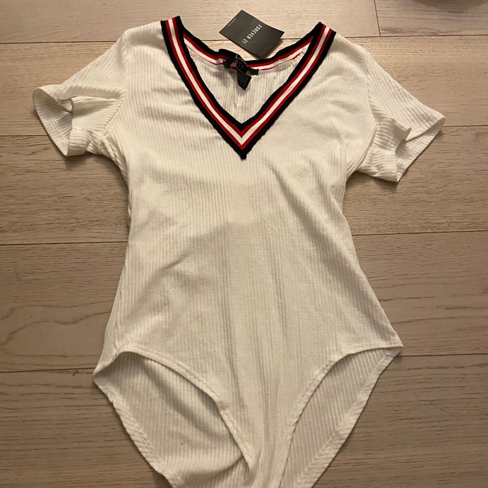 V-neck bodysuit with navy and red neckline